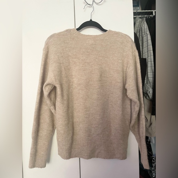 H&M Women’s Knitted Cream Sweater in Extra-Small - Picture 2 of 11